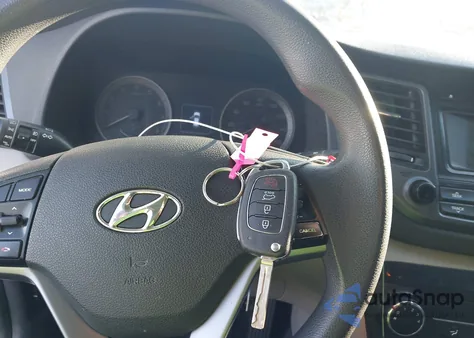 2016 Hyundai Tucson Se z USA, uszkodzony, nr VIN KM8J33A48GU114650